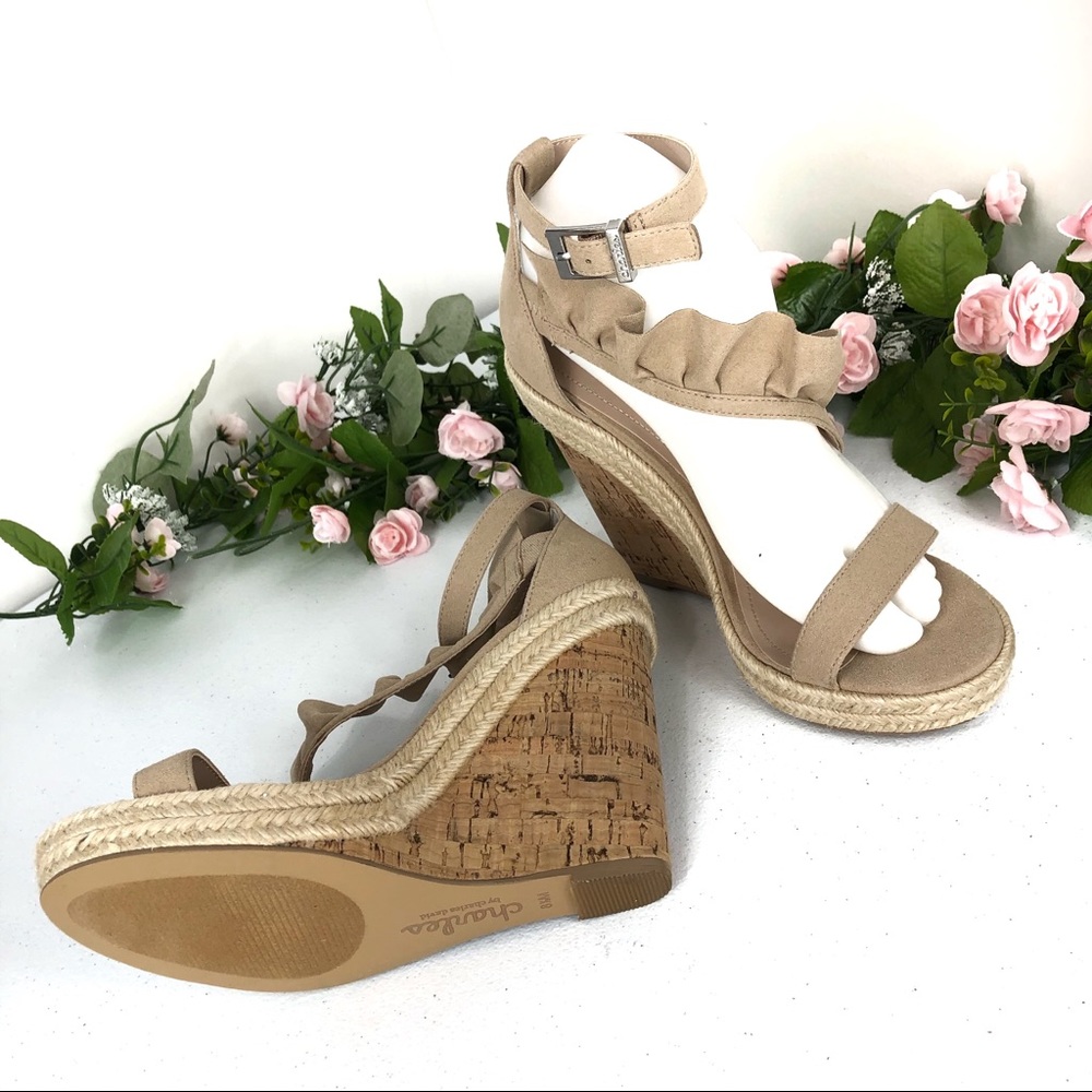 Charles David Wedge Ruffled Sandals Size 8.5M (#5)